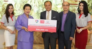 HONDA ร่วมกับช่อง 7 สี มอบเงินประมูลของรักของหวงนักกอล์ฟ รายการ HONDA LPGA สนับสนุนมูลนิธิส่งเสริมศิลปาชีพฯ