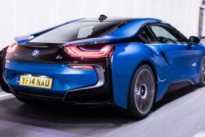 BMW เปิดตัว i8 โฉมใหม่ให้กำลังสูงสุดถึง 450 แรงม้า