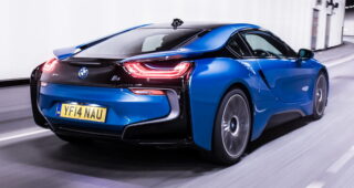 BMW เปิดตัว i8 โฉมใหม่ให้กำลังสูงสุดถึง 450 แรงม้า