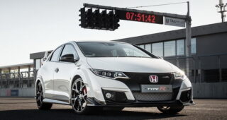 ทีมวิศวกร Honda เผยรถแบบ "Civic Type R" รุ่นใหม่ทำลายสถิติที่สนาม Nurburgring