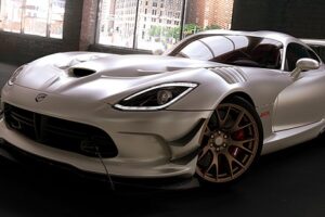 เปิดตัวชุดแต่งแบบ "2016 Dodge Viper" โฉมสีพิเศษ
