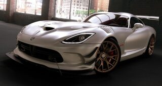 เปิดตัวชุดแต่งแบบ "2016 Dodge Viper" โฉมสีพิเศษ