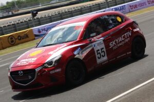 Mazda ยกขบวนรถแต่งสกายแอคทีฟ 11 คัน ลุย Auto Salon