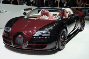 เผยรถสปอร์ต "Bugatti Veyron" รุ่นต่อไปอาจใช้พลังงานแบบไฮบริด