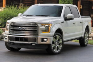เปิดตัวรถรุ่นพิเศษของ "2016 Ford F-150" เตรียมลงตลาดหน้าหนาวนี้