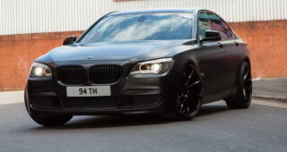 เปิดตัวชุดแต่ง "BMW 7-Series" พร้อมล้อแม็กซ์สุดหรูจาก Vossen