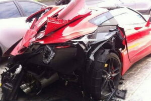 เสียดายแทน! รถสปอร์ต "Corvette C7" พังยับเยินหลังชนในเม็กซิโก