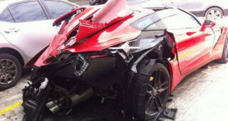 เสียดายแทน! รถสปอร์ต "Corvette C7" พังยับเยินหลังชนในเม็กซิโก