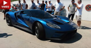สื่อท้องถิ่นรายงานรถสปอร์ต "Ford GT" เครื่องยนต์น็อคสตาร์ทไม่ติดกลางงานแสดง