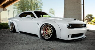 Liberty Walk เปิดตัวชุดแต่งสุดเก๋ของ "Dodge Challenger"