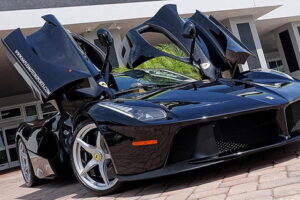 สื่อชื่อดังตัดใจขายรถสปอร์ต "Ferrari LaFerrari" หลังเทสไดรฟ์เรียบร้อยแล้ว
