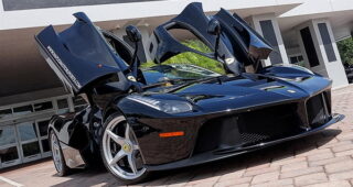 สื่อชื่อดังตัดใจขายรถสปอร์ต "Ferrari LaFerrari" หลังเทสไดรฟ์เรียบร้อยแล้ว