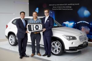 BMW มอบรางวัล BMW X1 แก่ผู้เข้าร่วมการแข่งขัน BMW Golf Cup International 2015