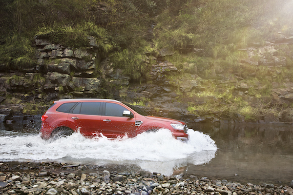 New Ford Everest-Water