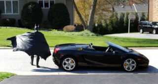 ไว้อาลัย! เจ้าของ "Lambo Batman" ผู้ใจบุญเสียชีวิตแล้วหลังประสบอุบัติเหตุ