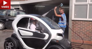 อย่างชิว! ชมคลิปรีวิวการใช้งาน "Renault Twizy" ขนาดเล็กสุดประหยัด