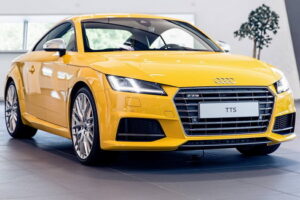 Audi โชว์ตัวโฉมแต่งแบบ "Vegas Yellow TTS" ในโชว์รูมแล้ว