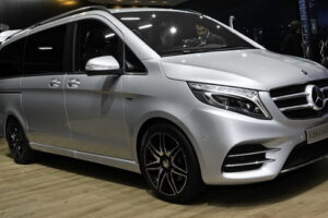 เปิดตัวรถแบบ "Mercedes-Benz V-Class" พร้อมชุดแต่งของ AMG