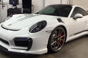 สุดโหด! Vorsteiner เปิดตัวชุดแต่งของ Porsche 911 Turbo พร้อมคาร์บอนทั้งคัน