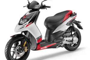 APRILIA SR Motard 50 ออโต้เมติคในแดนมักกะโรนี