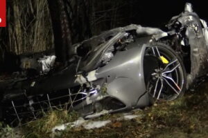 อุทาหรณ์! สปอร์ตสุดแพง "Ferrari FF" เสียหลักบน Autobahn ตายคาที่ 2 ศพ