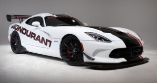 อยากเรียนเลย! เผยโรงเรียนสอนขับรถชื่อดังนำ "Dodge/SRT" เข้าประจำการ