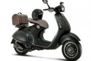 Vespiario เปิดตัว Vespa 946 Emporio Armani ในงาน Motor Expo 2015