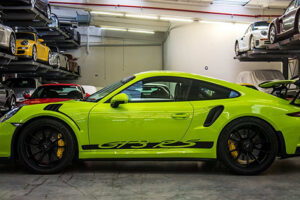 Porsche Exclusive เปิดตัวชุดแต่งแบบ "911 GT3 RS" สีเขียวมะนาวสุดซิ่ง