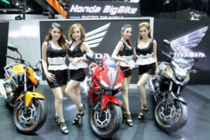 Honda เปิด New CB500R, New CB500F, New CB500X อย่างเป็นทางการ พร้อมเผยโฉม Africa Twin ในงาน 2015 Motor Expo