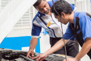 ผู้บริหารระดับสูง CHEVROLET "ใส่ใจ" ลงมือปฏิบัติงานจริงที่ศูนย์บริการ