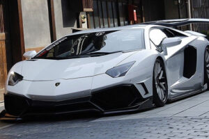 "AIMGAIN" เปิดตัวชุดแต่งรถสปอร์ตแบบ "Lamborghini Aventador"