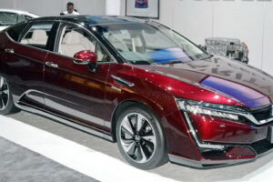 Honda คอนเฟิร์มเปิดตัวรถพลังงานไฟฟ้ารุ่นใหม่แบบ "Clarity" ราคาเริ่มต้น 60,000 ดอลล่าร์สหรัฐ