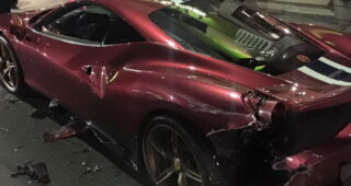 แทบเศร้า! ดาราดัง "Steve Goldfield" โดนคนเมาชน "Ferrari 458 Speciale" พังยับเยิน