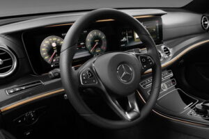 Mercedes-Benz เปิดตัวการตกแต่งภายในของ 2017 E-Class แล้วในงาน NAIAS