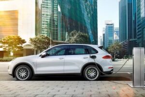 AAS คว้า 2 รางวัล Big Best Car of the Year 2015-2016 การันตีสมรรถนะรถ Porsche
