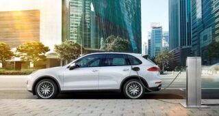 AAS คว้า 2 รางวัล Big Best Car of the Year 2015-2016 การันตีสมรรถนะรถ Porsche