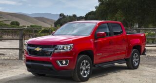 CHEVROLET COLORADO เวอร์ชั่นอเมริกา ที่ใช้เครื่องยนต์ DURAMAX จากไทย คว้ารางวัลรถกระบะยอดเยี่ยมแห่งปี 2016 ของมอเตอร์เทรนด์