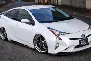 Kuhl เปิดตัวชุดแต่งของ Toyota Prius ไฮบริดแบบสปอร์ต