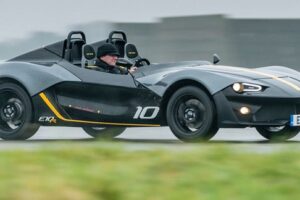 Zenos ยืนยันเปิดตัวรถสปอร์ตแบบ "E10 R" แน่นอนในสหราชอาณาจักร