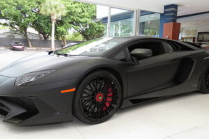 เปิดตัว Lamborghini Aventador SV โฉมแต่งพิเศษของ Batman