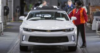 General Motors เปิดตัวรถรุ่นใหม่แบบหลายรุ่นในตัวถังที่ใหญ่กว่าเดิม