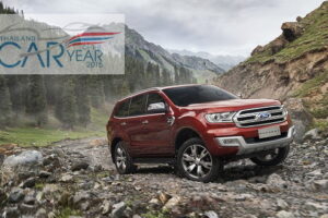 Ford Everest คว้ารางวัล Thailand Car of the Year 2015 เฉือน Pajerosport หวุดหวิด