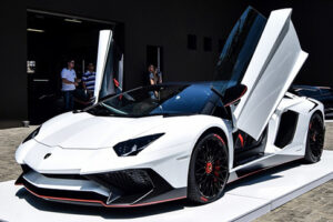 Lamborghini Aventador SV รุ่นใหมล่าสุดถึงแอฟริกาใต้แล้ว