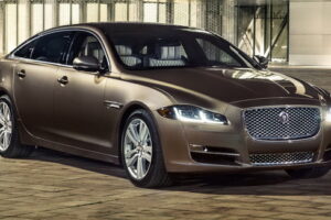 Jaguar XJ รถไฮเทคระดับโลกพร้อมเทคโนโลยีไฮบริด
