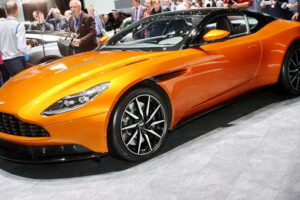 มาแล้วจ้า! เปิดตัวรถสปอร์ต Aston Martin DB11 แล้วทั้งหรูทั้งแรง