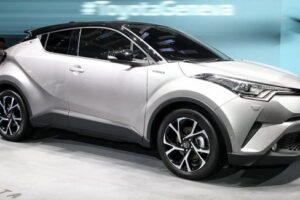 Toyota C-HR เปิดตัวแล้วพร้อมเครื่องยนต์หลายขนาดให้เลือกสรรค์