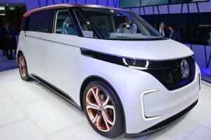Volkswagen โชว์ตัวรถพลังงานไฟฟ้าในงานที่ Geneva Auto Show