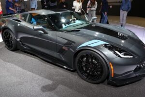 จองเลยปะครับ! เปิดตัว 2017 Corvette Grand Sport รุ่นพิเศษอย่างสวย!!!