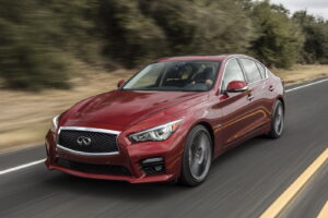 Infiniti เปิดตัวรถแบบ Q50 แบบเทอร์โบคู่ให้กำลังทั้งสิ้น 400 แรงม้า