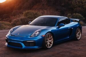 เผยโฉม Porsche Cayman GT4 พร้อมแม็กซ์สุดงาม